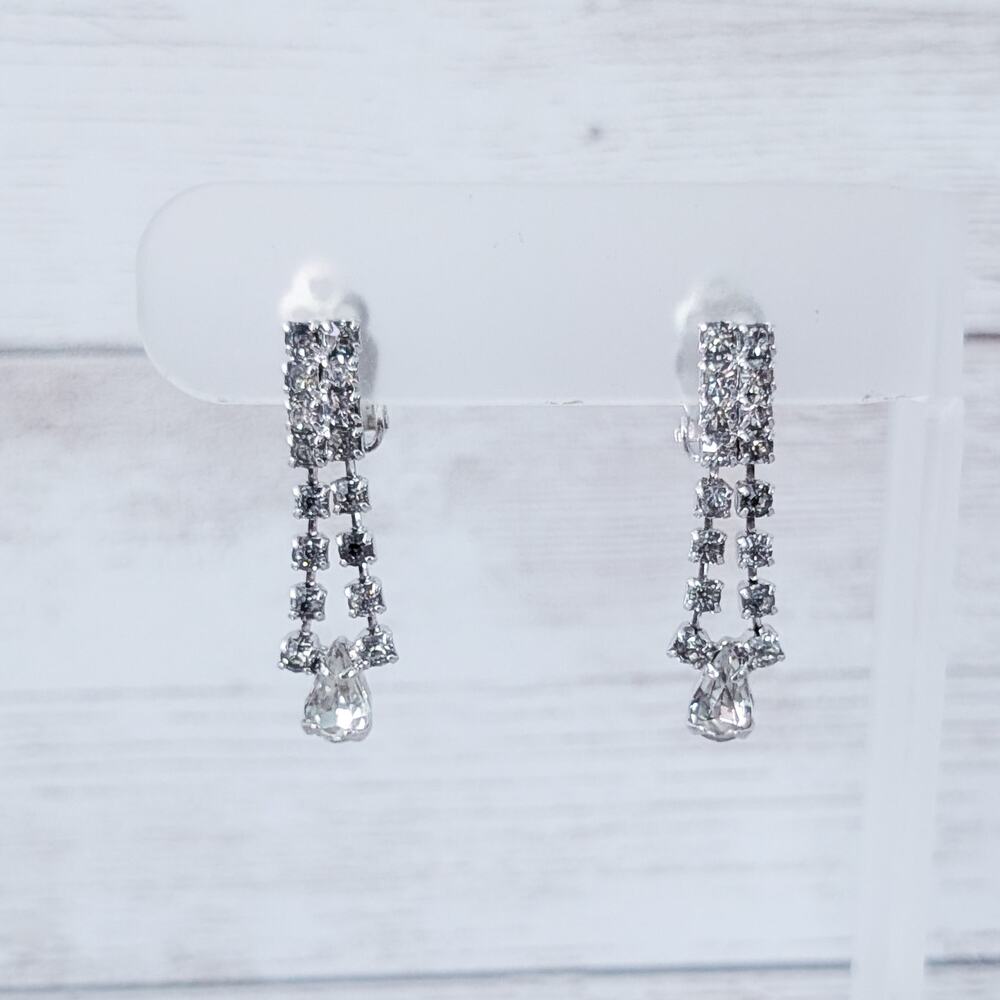 Vintage Clip On Earrings 1 & 1/8' Clear Gem & Silver Tone Dangle